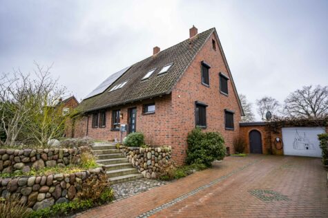 Geräumiges Einfamilienhaus auf großem Grundstück – Perfektes Zuhause für Familie und Freizeit!, 21357 Bardowick, Einfamilienhaus