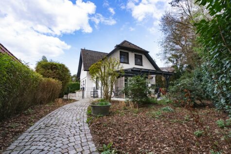 Design trifft Gemütlichkeit: Ihr neues Traumhaus wartet auf Sie in Buchholz – Steinbeck., 21244 Buchholz i.d.N., Einfamilienhaus