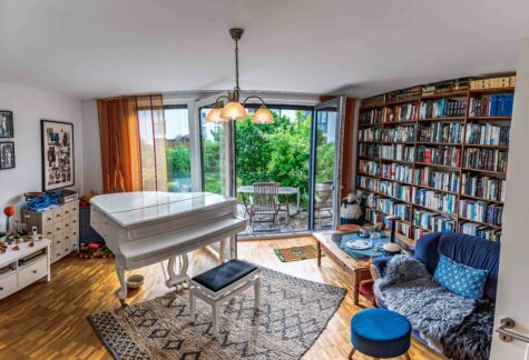 Lichtdurchflutetes Reiheneckhaus nach KfW-40-Standard mit Dachterrasse, 22043 Hamburg, Reiheneckhaus