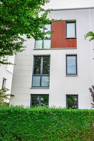 Lichtdurchflutetes Reiheneckhaus nach KfW-40-Standard mit Dachterrasse und Stellplatz, 22043 Hamburg, Reiheneckhaus