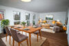 Zweifamilienhaus am See – großzügig, vielseitig und perfekt für Familien - Virtual Staging - Wohn-/ Essbereich