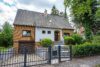 Großzügiges Einfamilienhaus mit beheizbarem Außenpool - Hausansicht